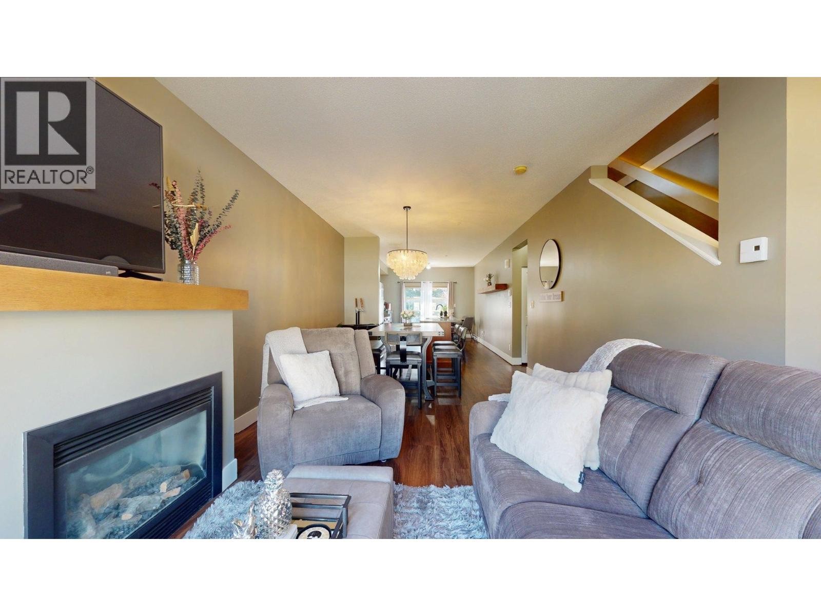 












1274 STONEMOUNT PLACE

,
Squamish,




British Columbia
V8B0R8

