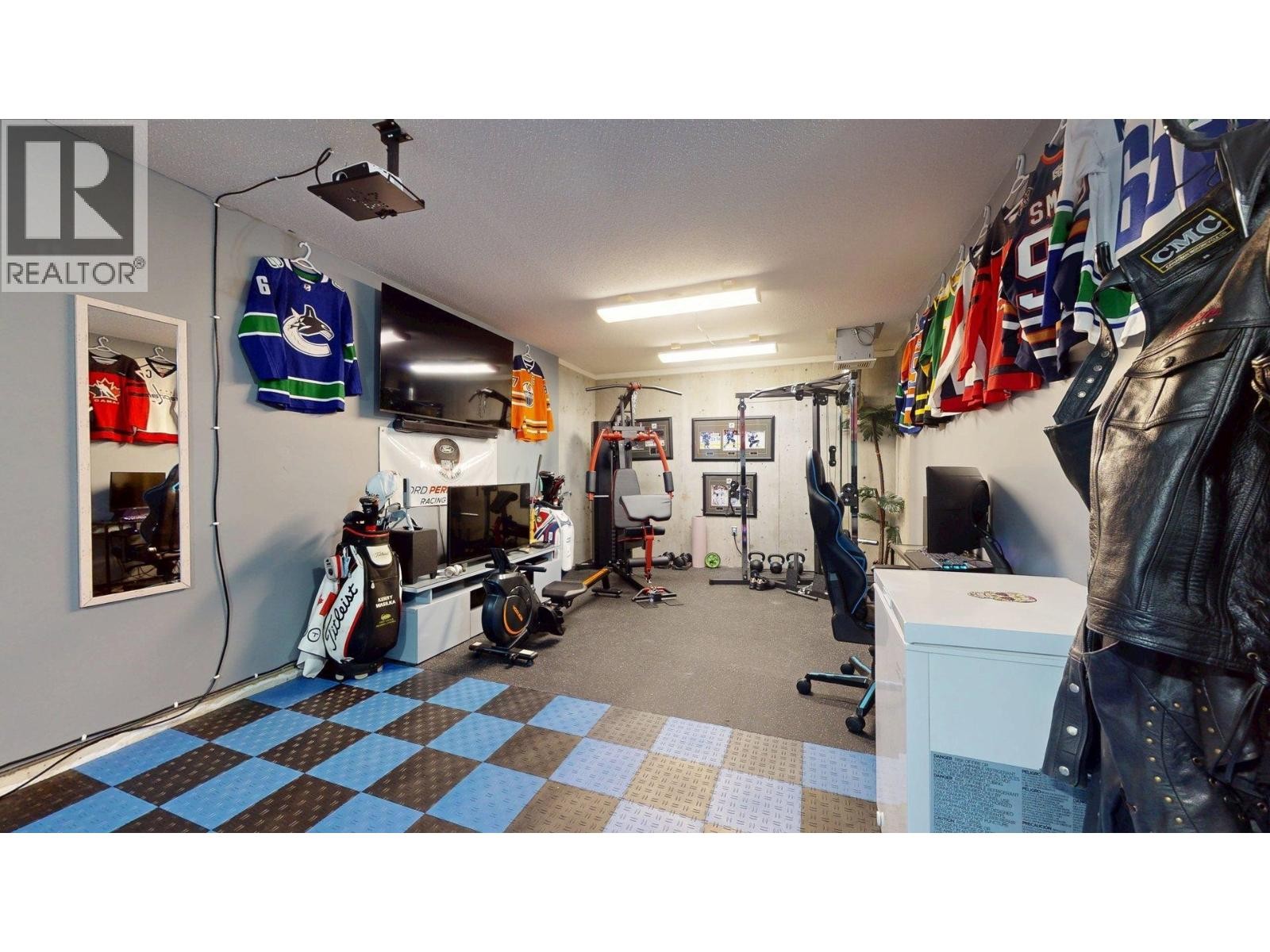 












1274 STONEMOUNT PLACE

,
Squamish,




British Columbia
V8B0R8

