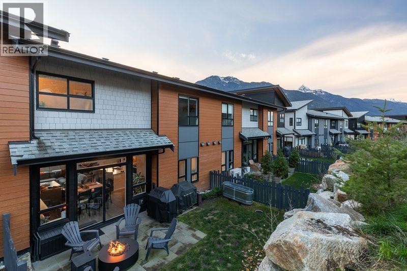 












41224 HIGHLINE PLACE

,
Squamish,




British Columbia
V8B1C2

