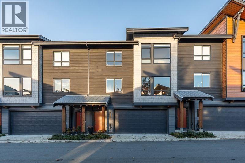 












41224 HIGHLINE PLACE

,
Squamish,




British Columbia
V8B1C2

