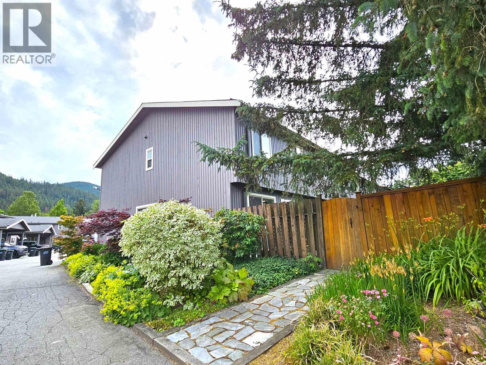 












33 41450 GOVERNMENT ROAD

,
Squamish,




British Columbia
V0N1H0

