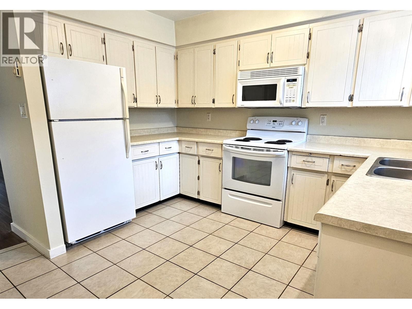 












33 41450 GOVERNMENT ROAD

,
Squamish,




British Columbia
V0N1H0

