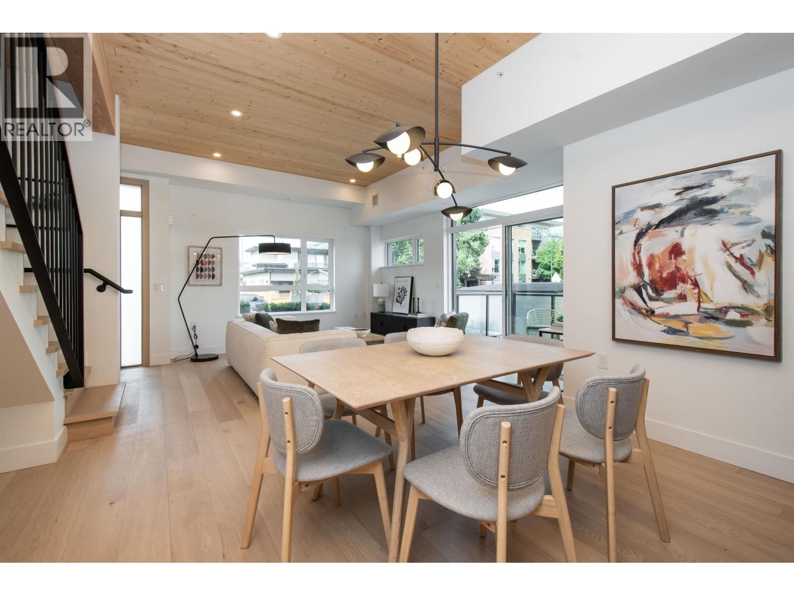 












4150 COLUMBIA STREET

,
Vancouver,




British Columbia
V5Y2J6

