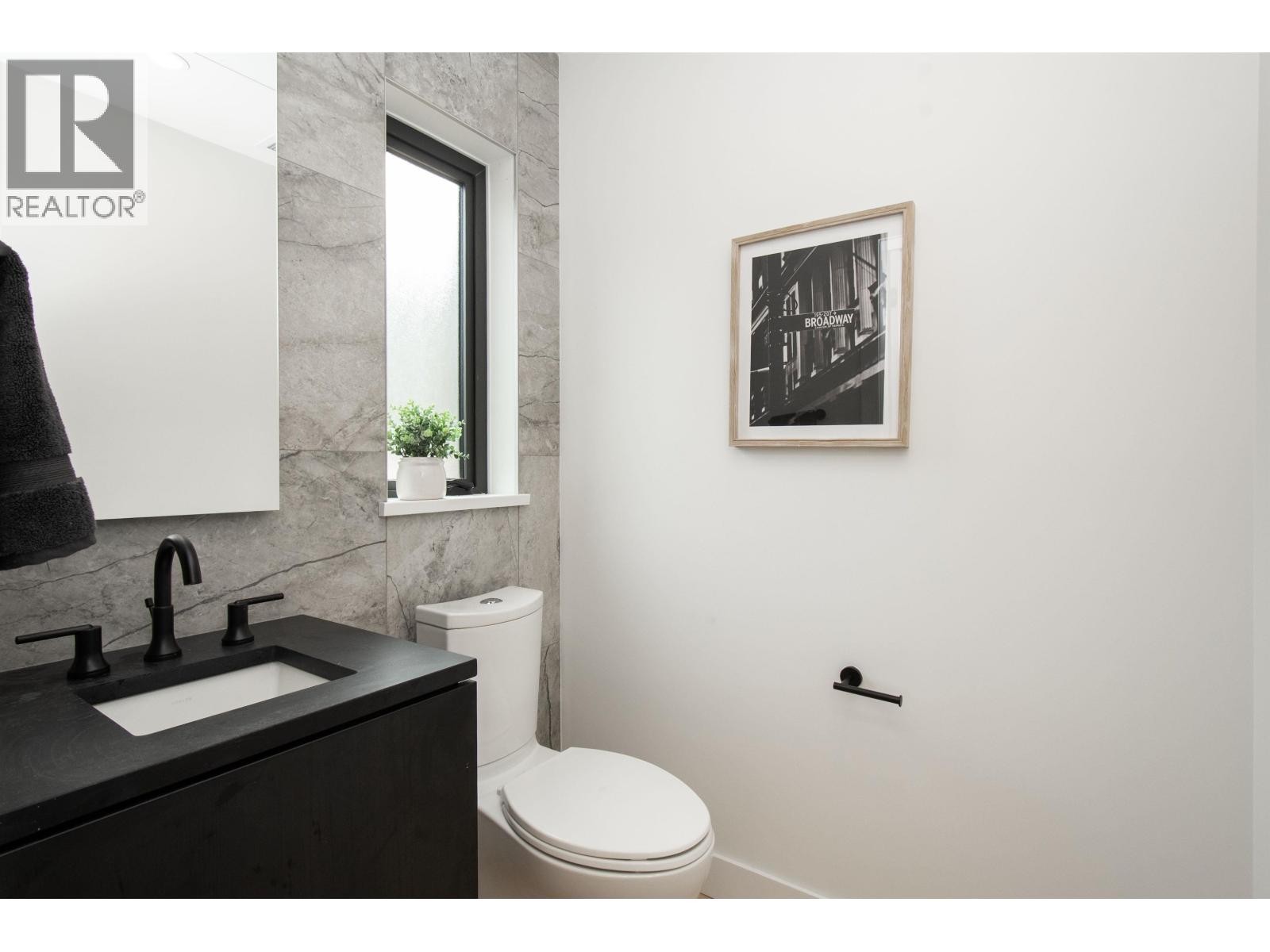 












4150 COLUMBIA STREET

,
Vancouver,




British Columbia
V5Y2J6

