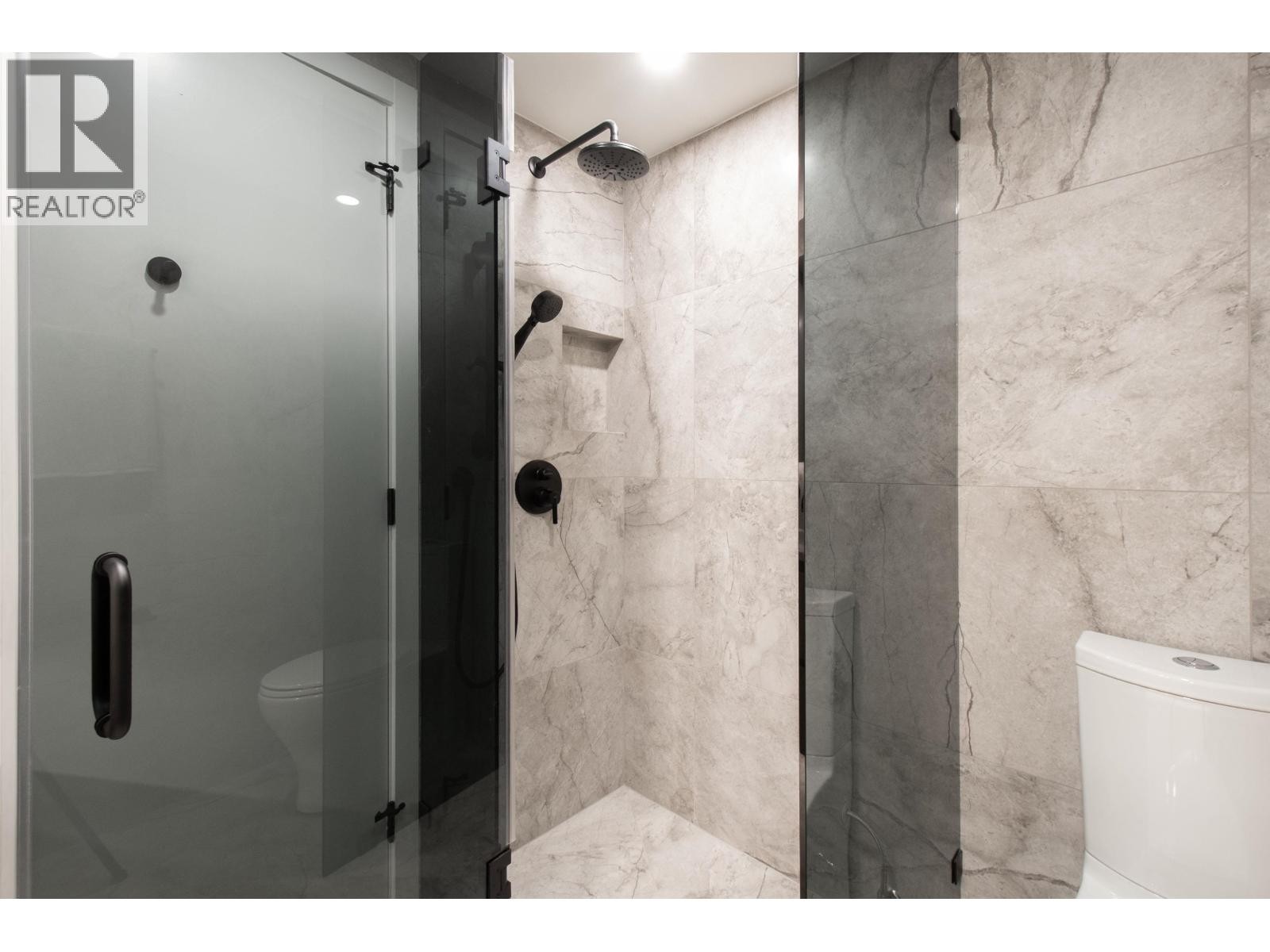 












4150 COLUMBIA STREET

,
Vancouver,




British Columbia
V5Y2J6

