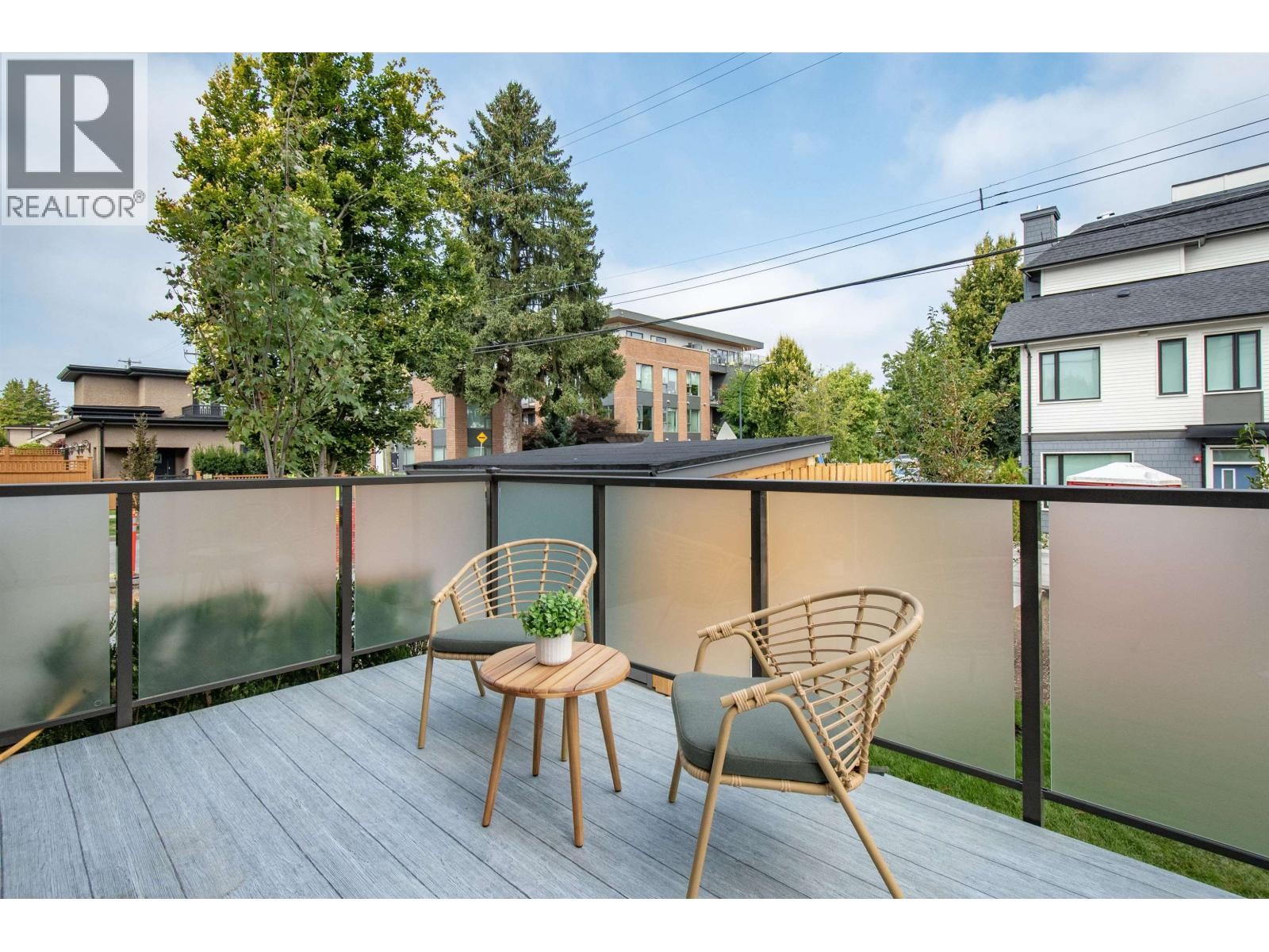 












4150 COLUMBIA STREET

,
Vancouver,




British Columbia
V5Y2J6

