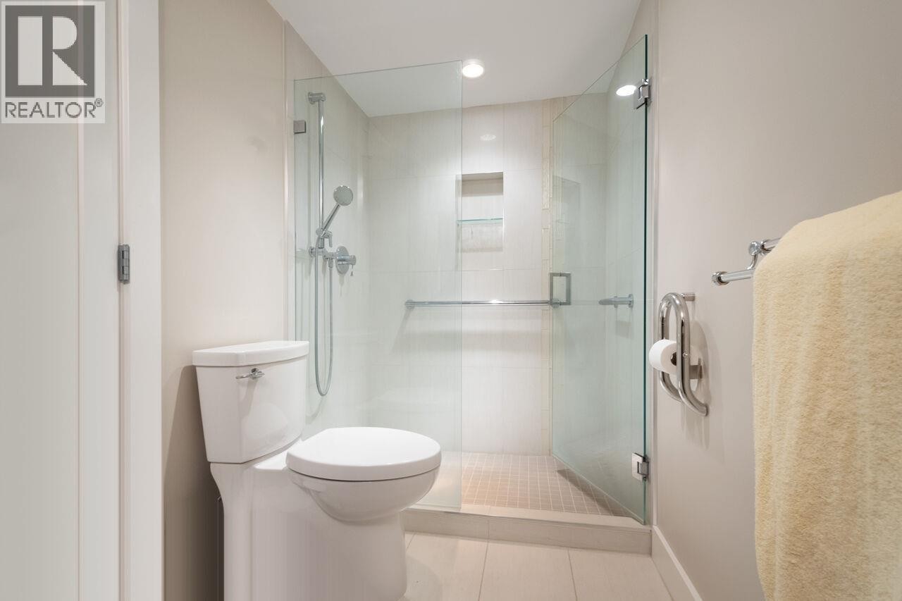 












301 1455 DUCHESS AVENUE

,
West Vancouver,




British Columbia
V7T1H7

