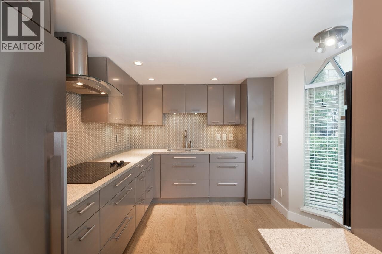 












301 1455 DUCHESS AVENUE

,
West Vancouver,




British Columbia
V7T1H7

