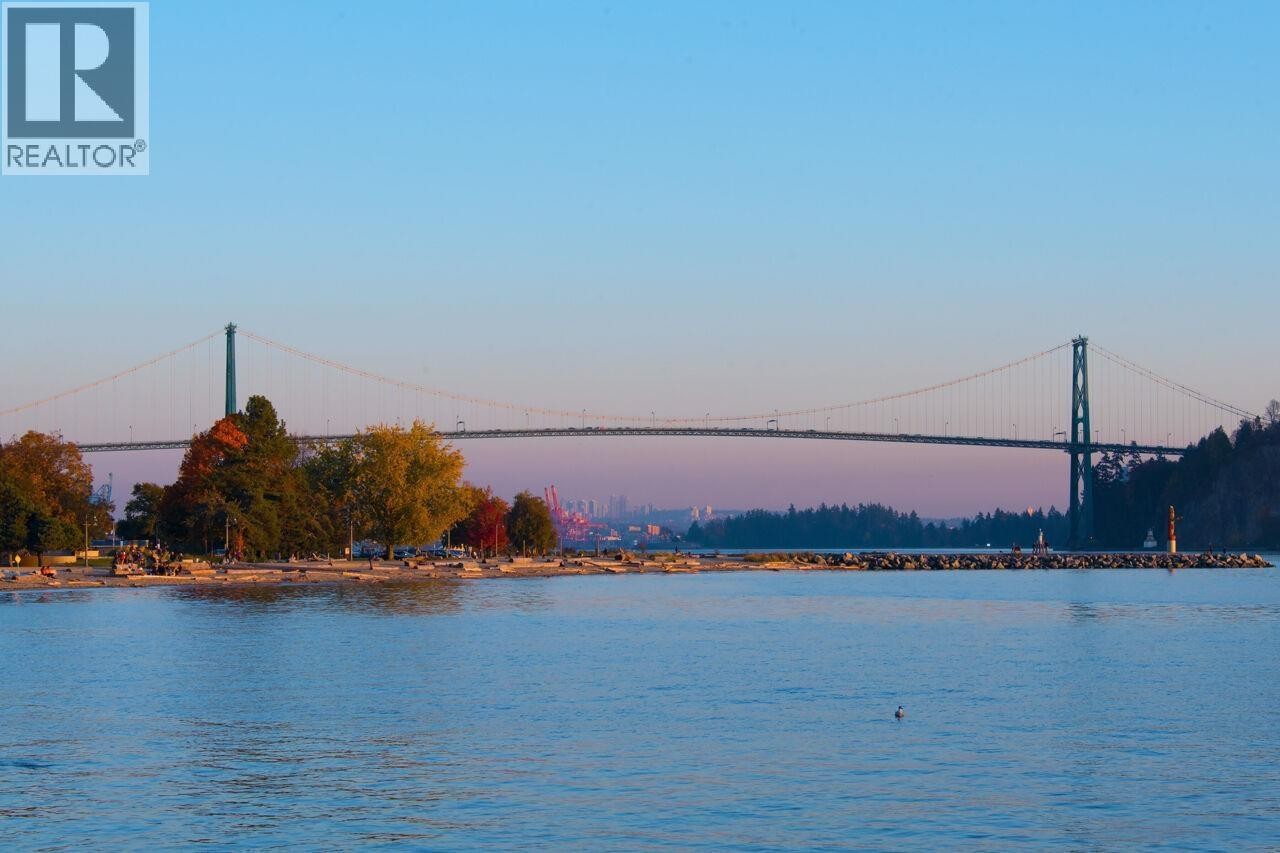 












301 1455 DUCHESS AVENUE

,
West Vancouver,




British Columbia
V7T1H7

