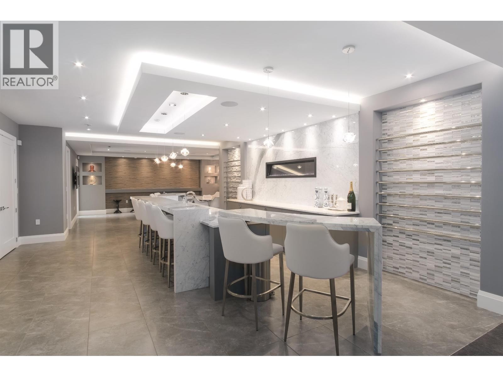 












4090 SUNNYCREST DRIVE

,
North Vancouver,




British Columbia
V7R3E5

