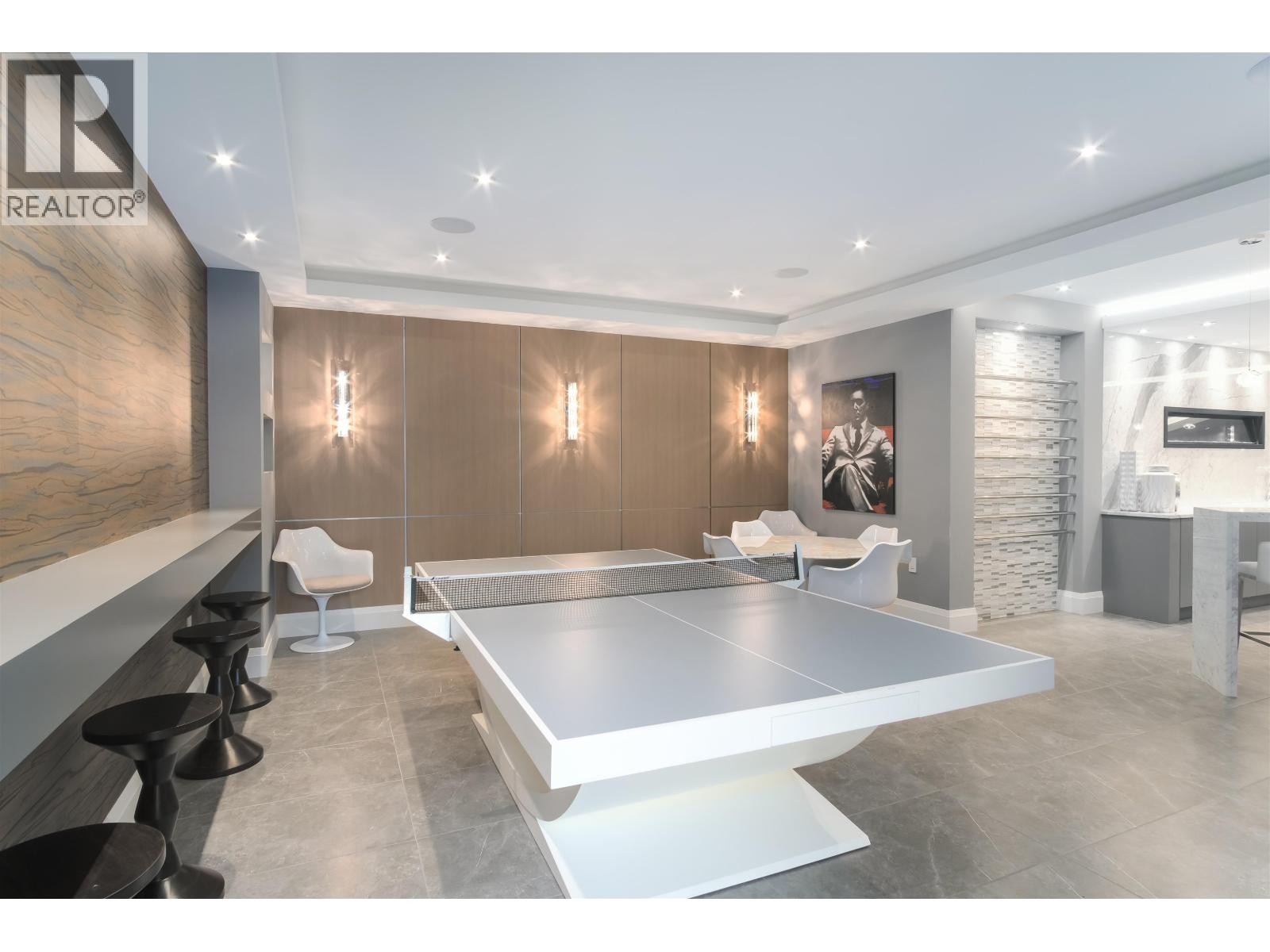 












4090 SUNNYCREST DRIVE

,
North Vancouver,




British Columbia
V7R3E5

