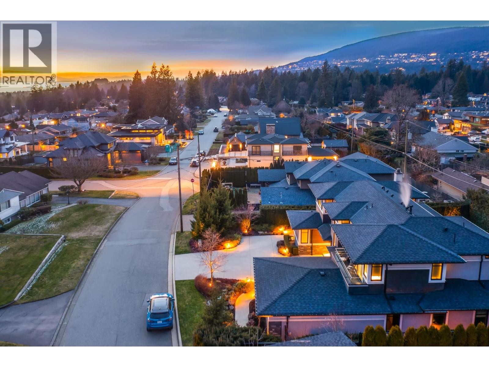 












4090 SUNNYCREST DRIVE

,
North Vancouver,




British Columbia
V7R3E5

