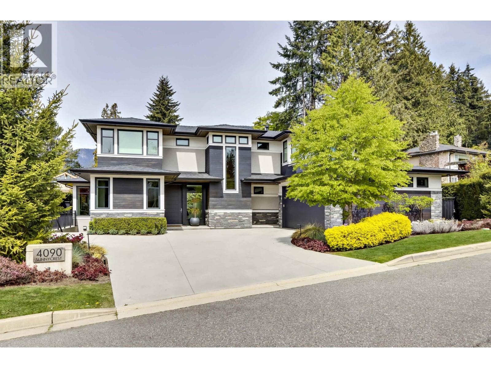 












4090 SUNNYCREST DRIVE

,
North Vancouver,




British Columbia
V7R3E5

