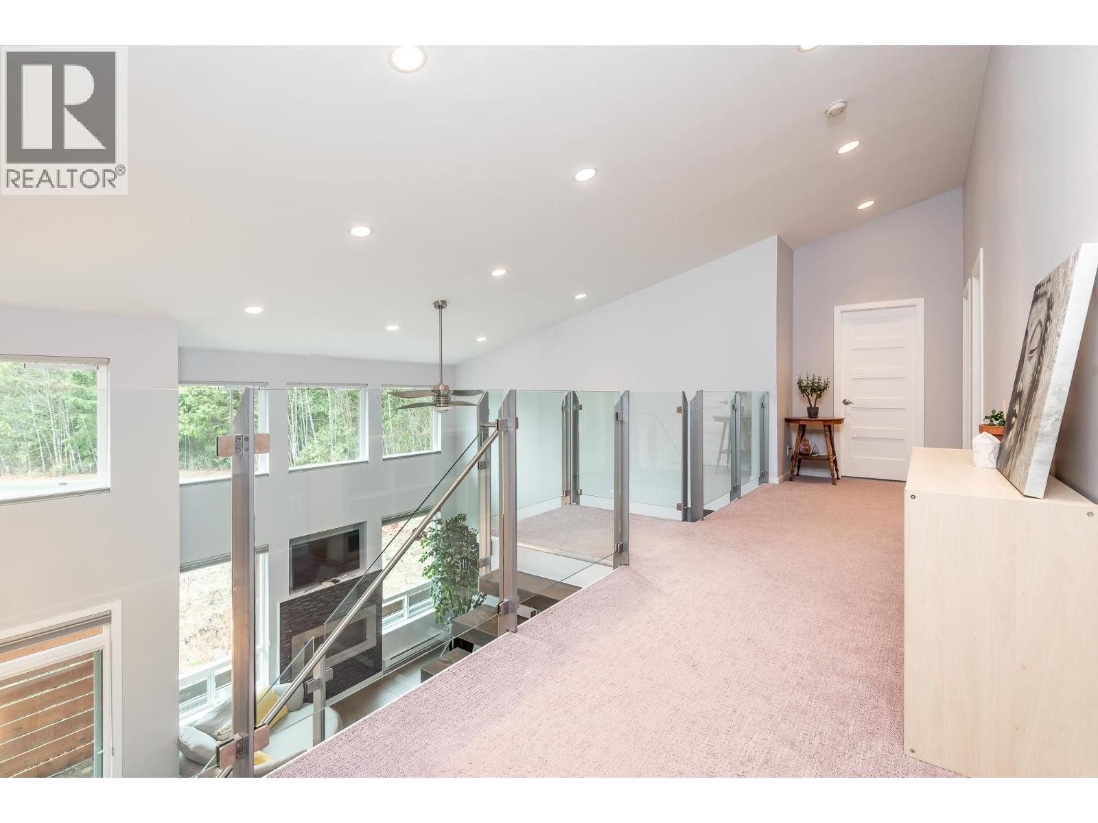 












38608 WESTWAY AVENUE

,
Squamish,




British Columbia
V8B0W2

