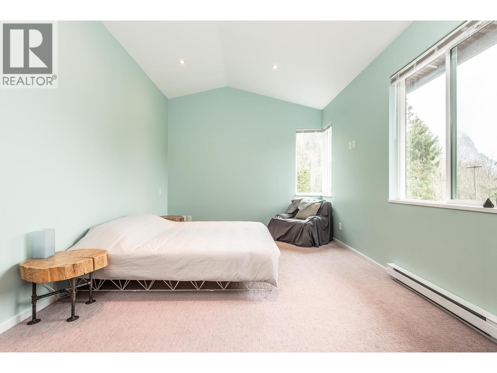 












38608 WESTWAY AVENUE

,
Squamish,




British Columbia
V8B0W2

