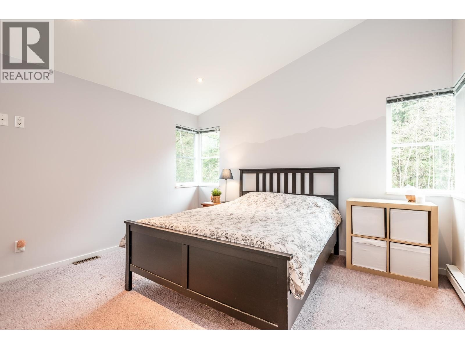 












38608 WESTWAY AVENUE

,
Squamish,




British Columbia
V8B0W2

