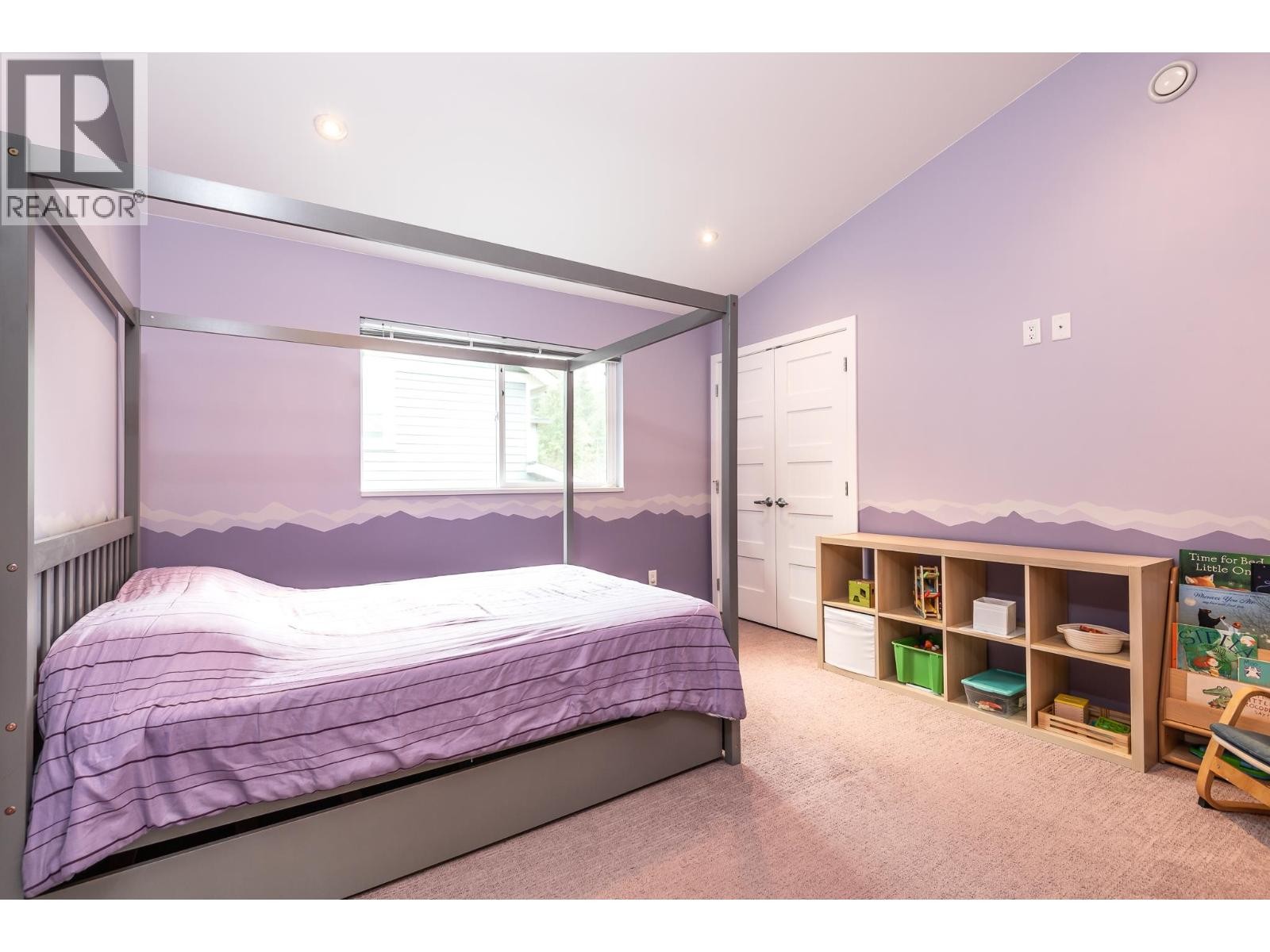 












38608 WESTWAY AVENUE

,
Squamish,




British Columbia
V8B0W2

