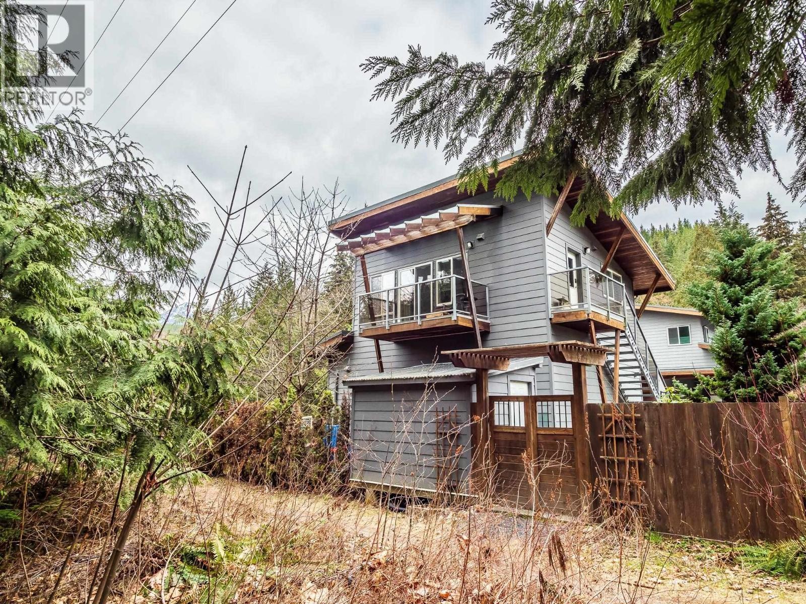 












38608 WESTWAY AVENUE

,
Squamish,




British Columbia
V8B0W2

