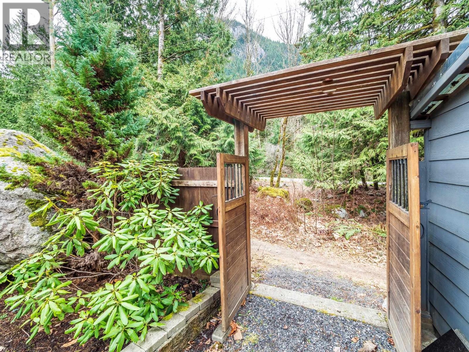 












38608 WESTWAY AVENUE

,
Squamish,




British Columbia
V8B0W2

