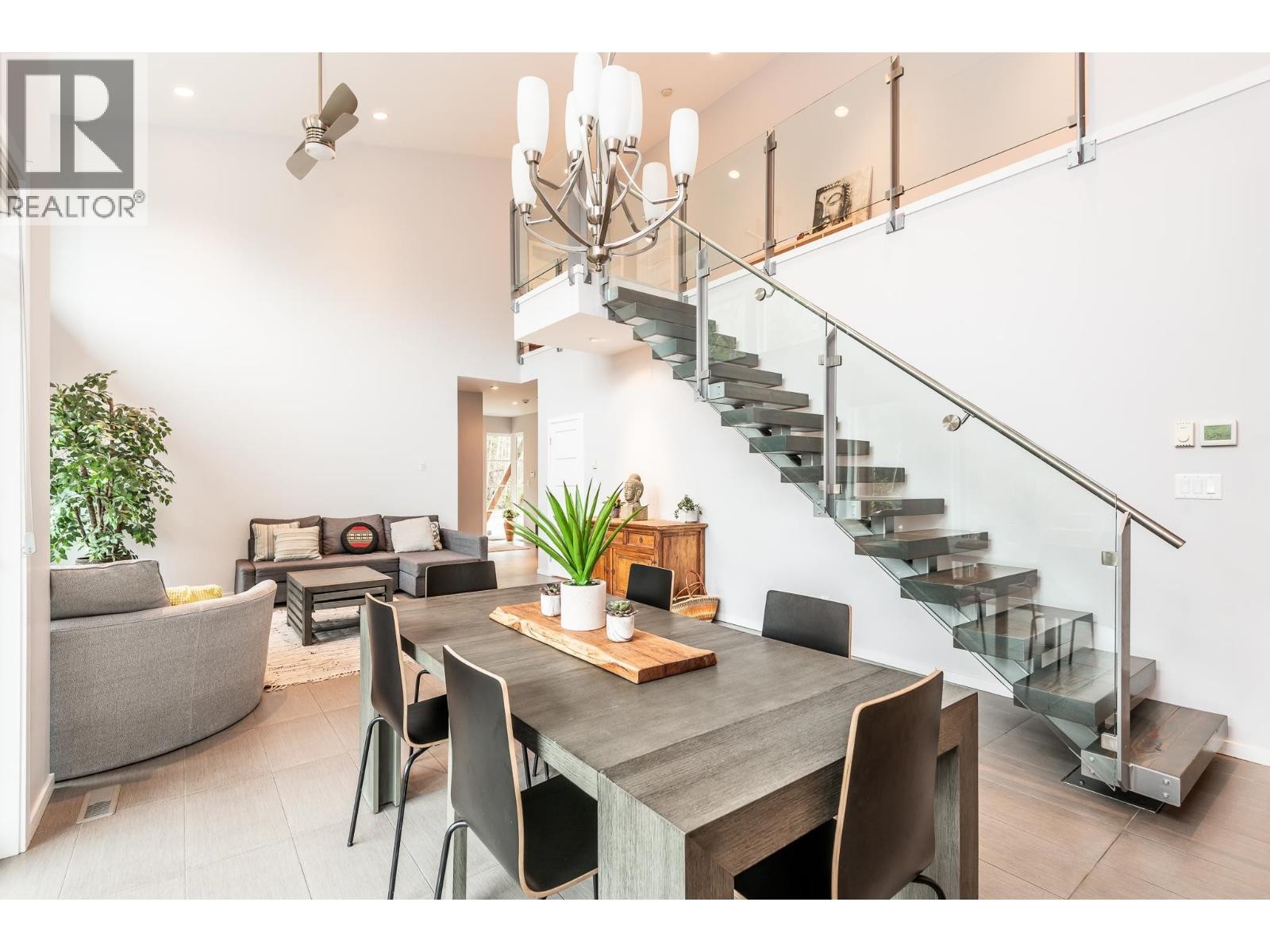 












38608 WESTWAY AVENUE

,
Squamish,




British Columbia
V8B0W2

