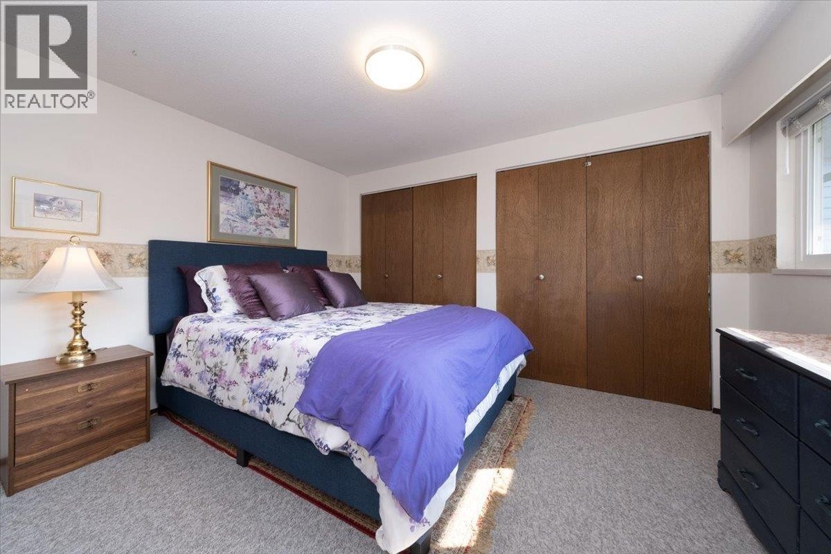 












2864 BUSHNELL PLACE

,
North Vancouver,




British Columbia
V7J2Y8

