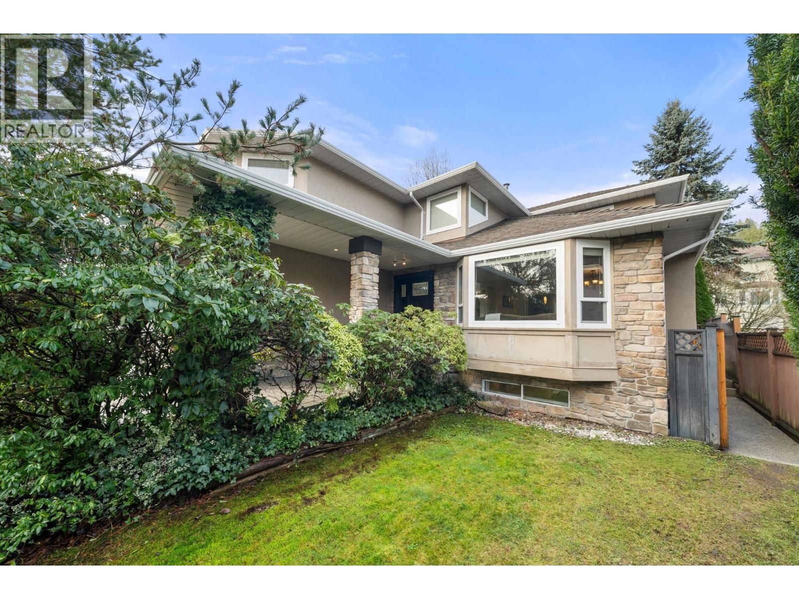












2733 TEMPE GLEN DRIVE

,
North Vancouver,




British Columbia
V7N4K5

