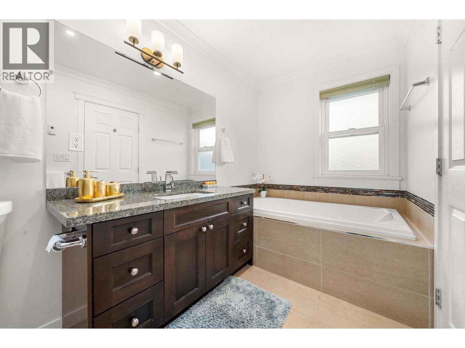 












2733 TEMPE GLEN DRIVE

,
North Vancouver,




British Columbia
V7N4K5

