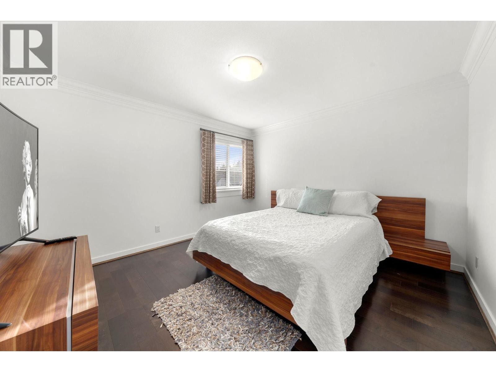 












2733 TEMPE GLEN DRIVE

,
North Vancouver,




British Columbia
V7N4K5

