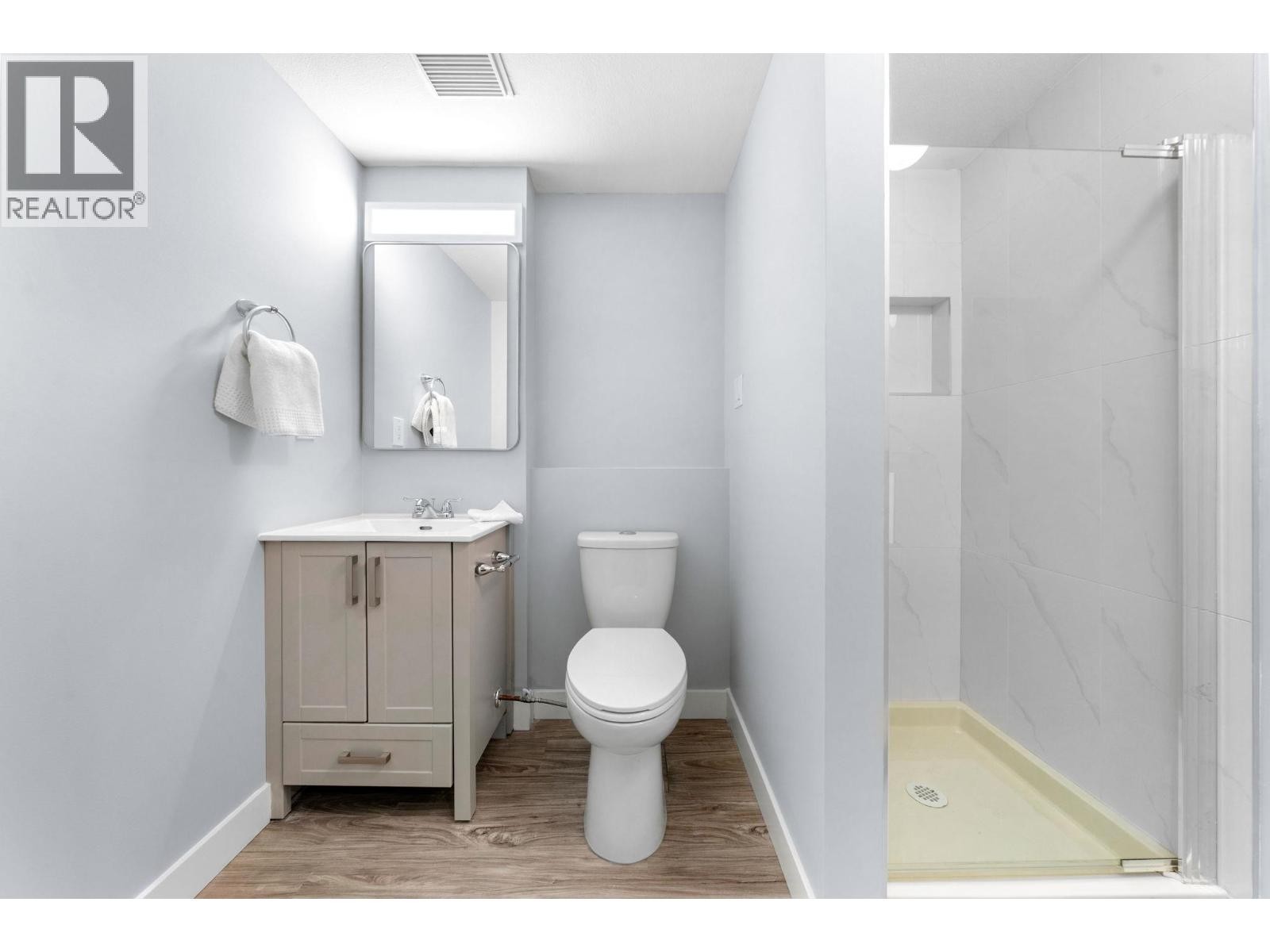 












2733 TEMPE GLEN DRIVE

,
North Vancouver,




British Columbia
V7N4K5

