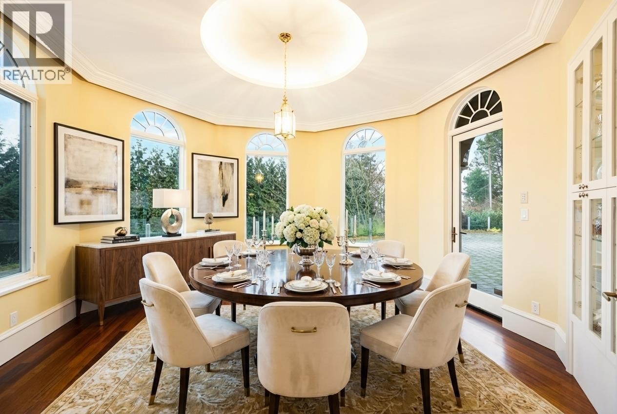 












6220 SUMMIT AVENUE

,
West Vancouver,




British Columbia
V7W1Y2

