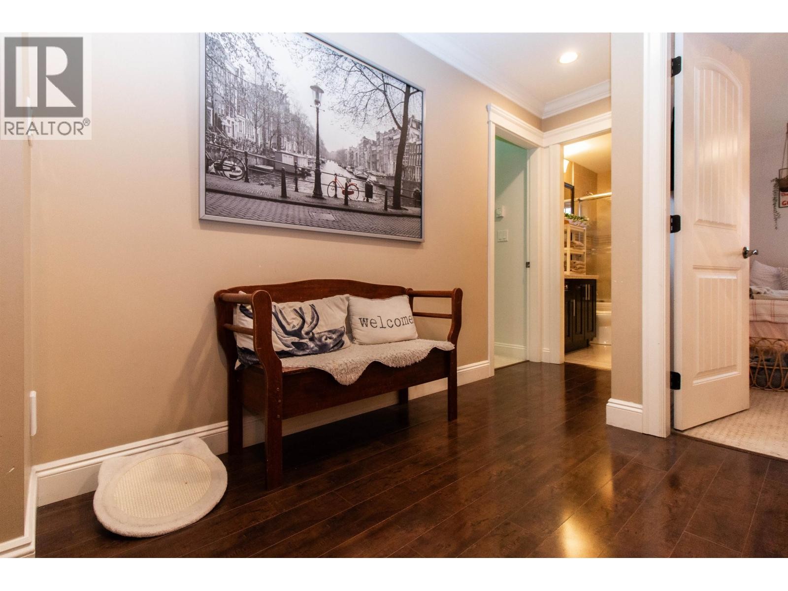 












39043 KINGFISHER ROAD

,
Squamish,




British Columbia
V8B0S9

