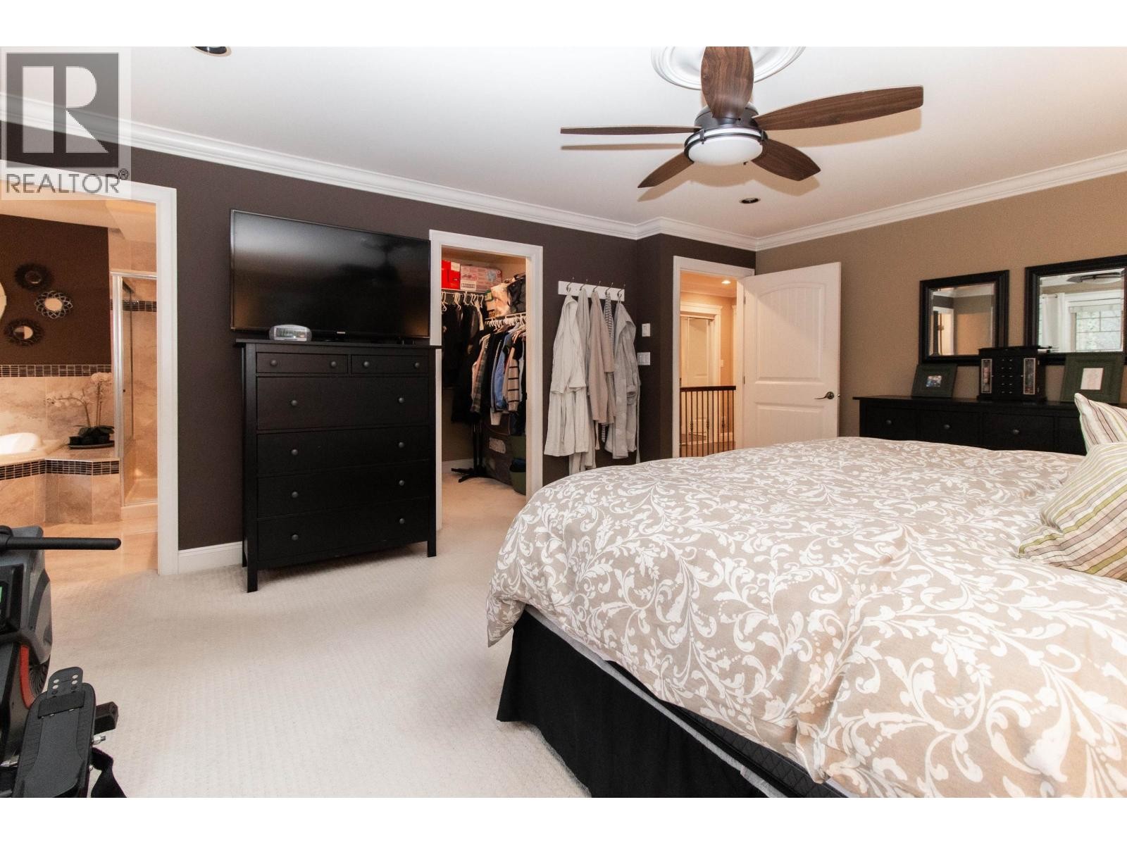 












39043 KINGFISHER ROAD

,
Squamish,




British Columbia
V8B0S9

