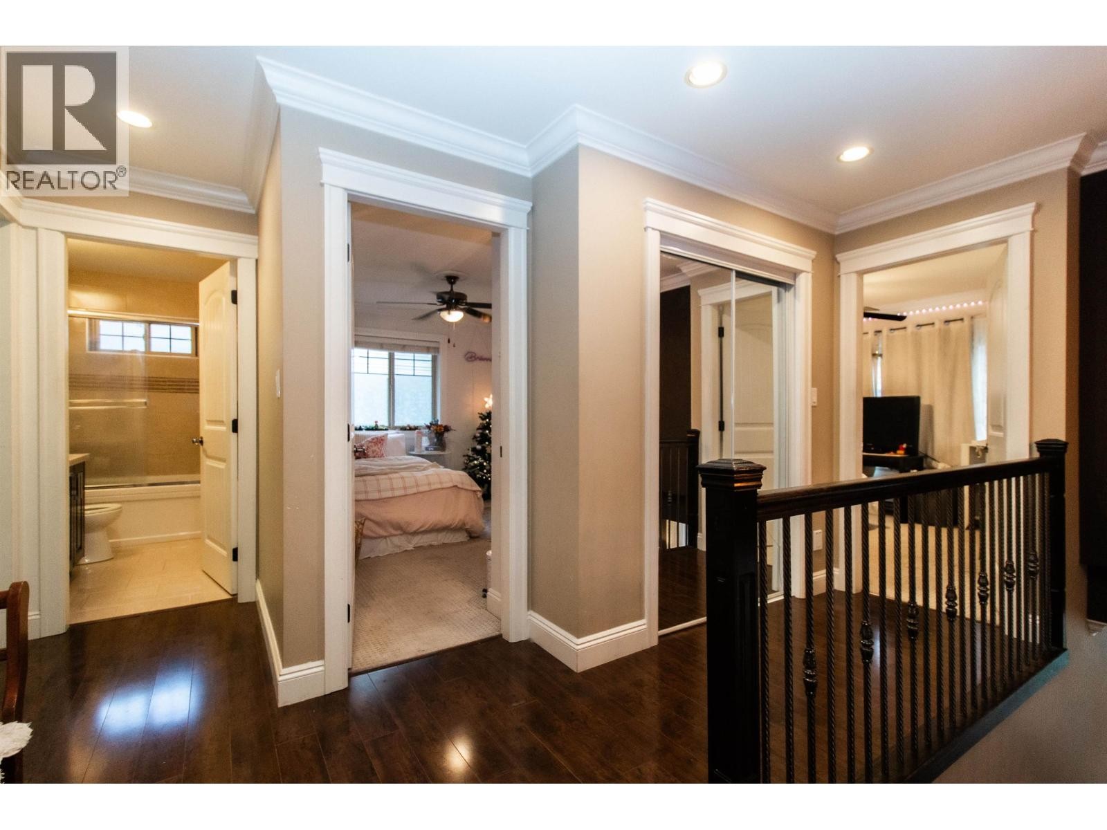 












39043 KINGFISHER ROAD

,
Squamish,




British Columbia
V8B0S9

