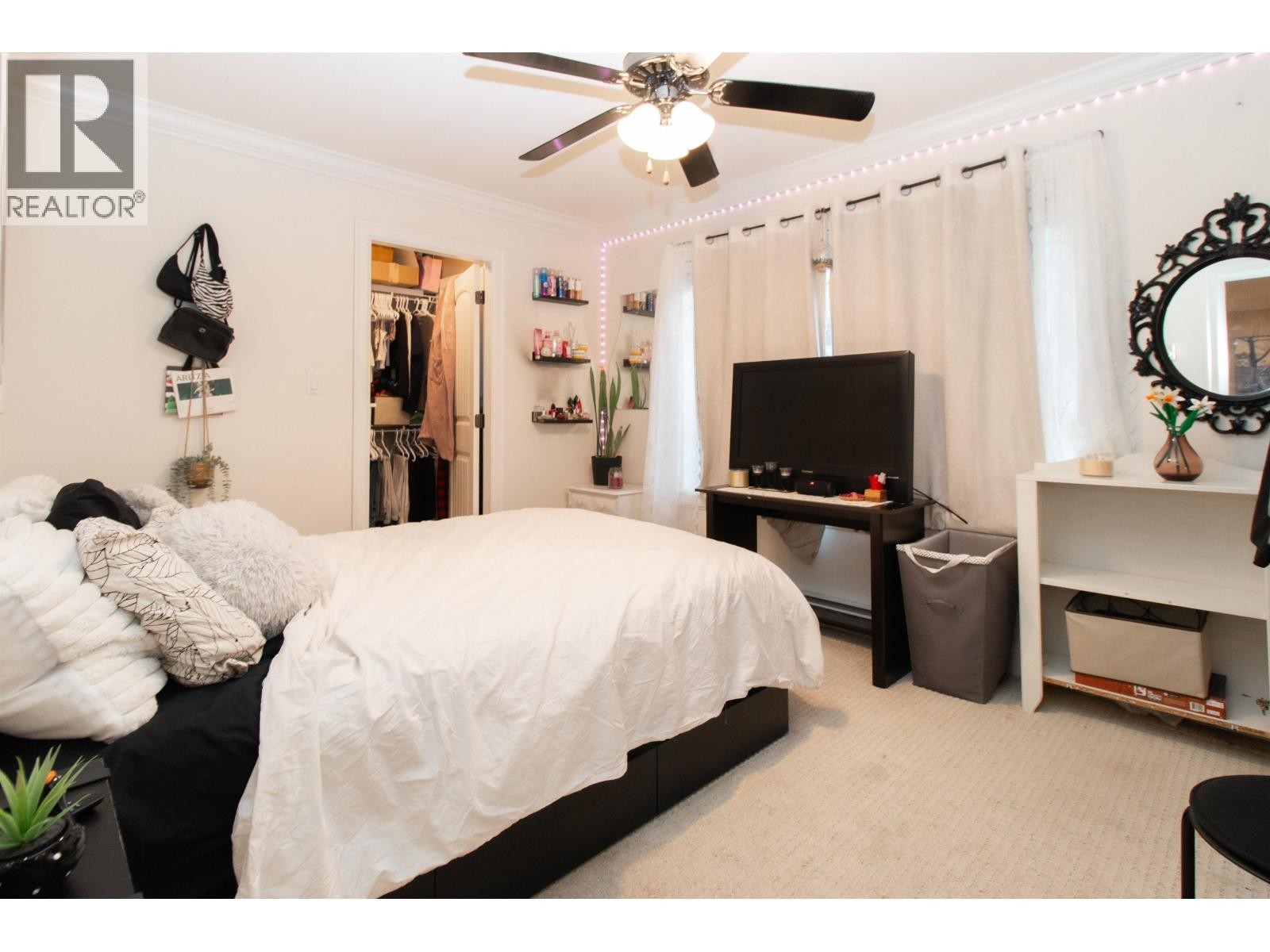 












39043 KINGFISHER ROAD

,
Squamish,




British Columbia
V8B0S9

