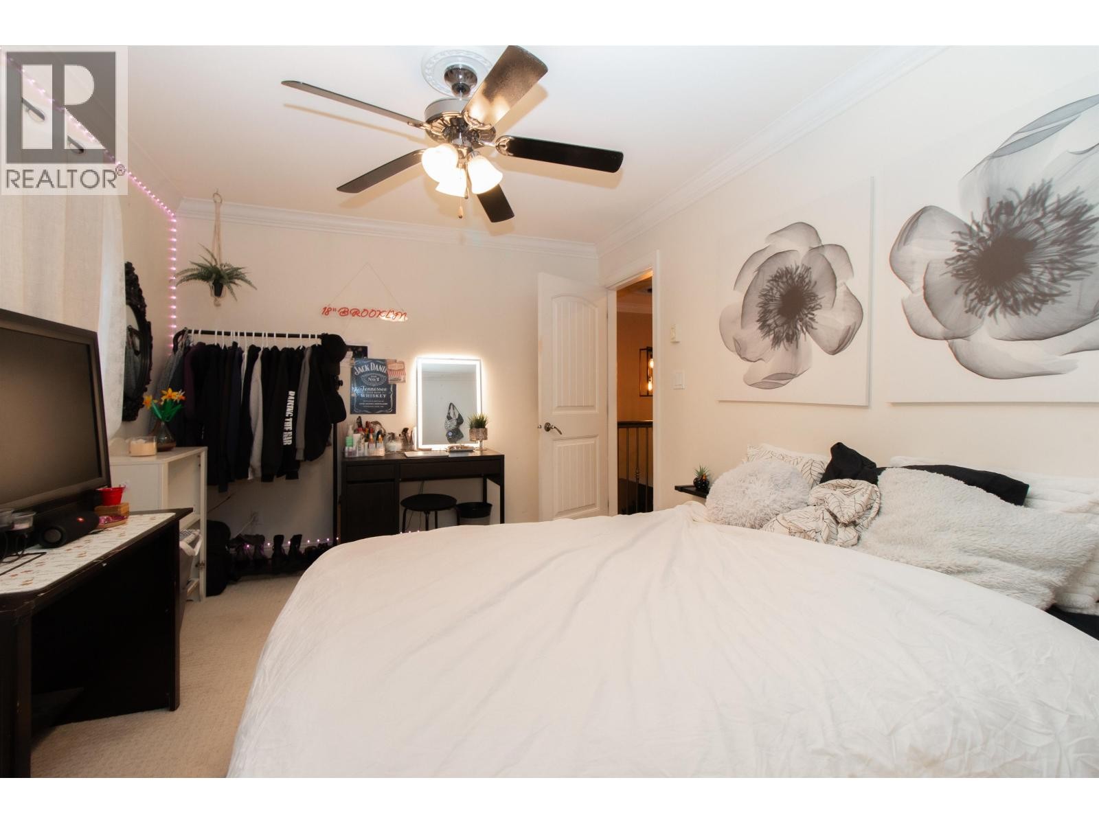 












39043 KINGFISHER ROAD

,
Squamish,




British Columbia
V8B0S9

