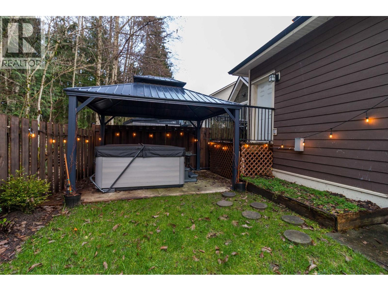 












39043 KINGFISHER ROAD

,
Squamish,




British Columbia
V8B0S9

