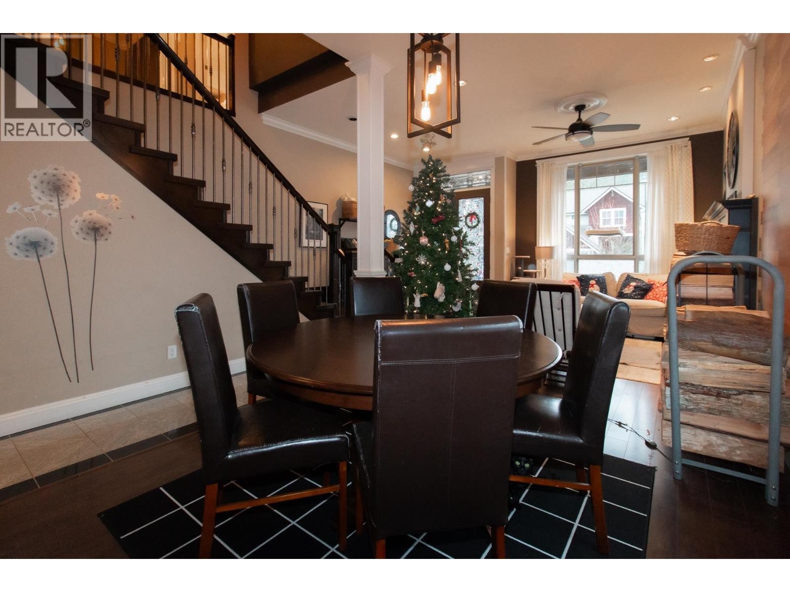 












39043 KINGFISHER ROAD

,
Squamish,




British Columbia
V8B0S9

