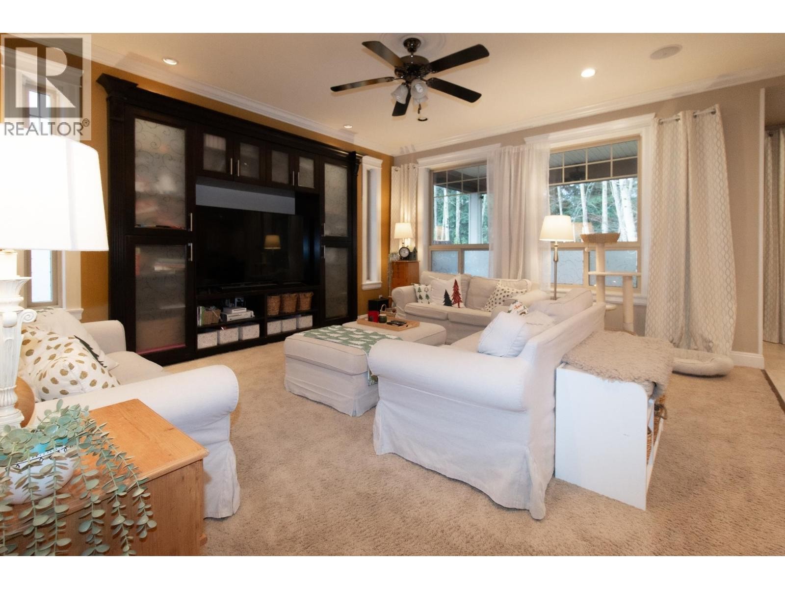 












39043 KINGFISHER ROAD

,
Squamish,




British Columbia
V8B0S9

