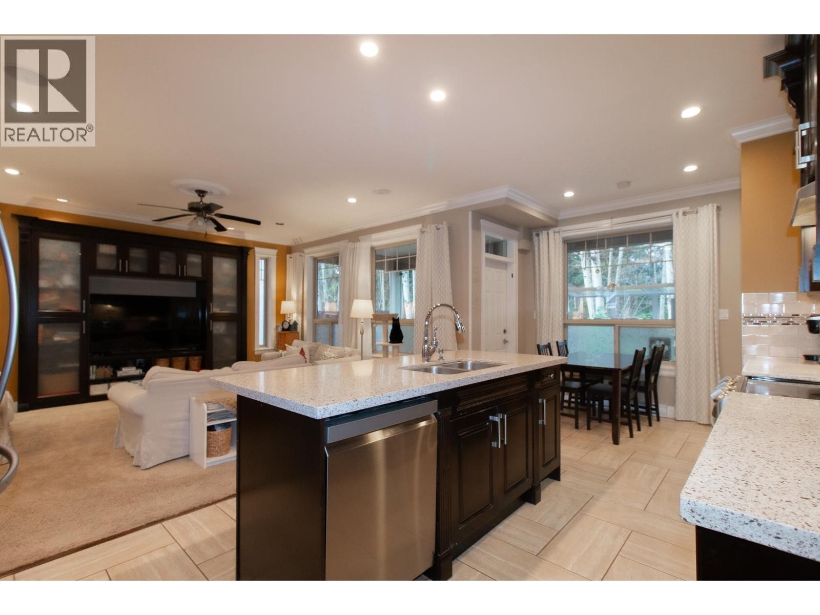 












39043 KINGFISHER ROAD

,
Squamish,




British Columbia
V8B0S9

