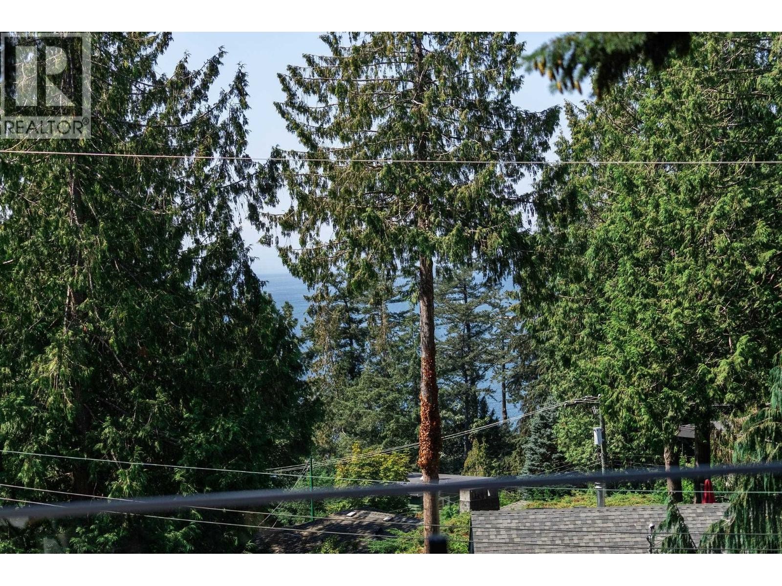 












5061 BEAR LANE

,
West Vancouver,




British Columbia
V7W1L2

