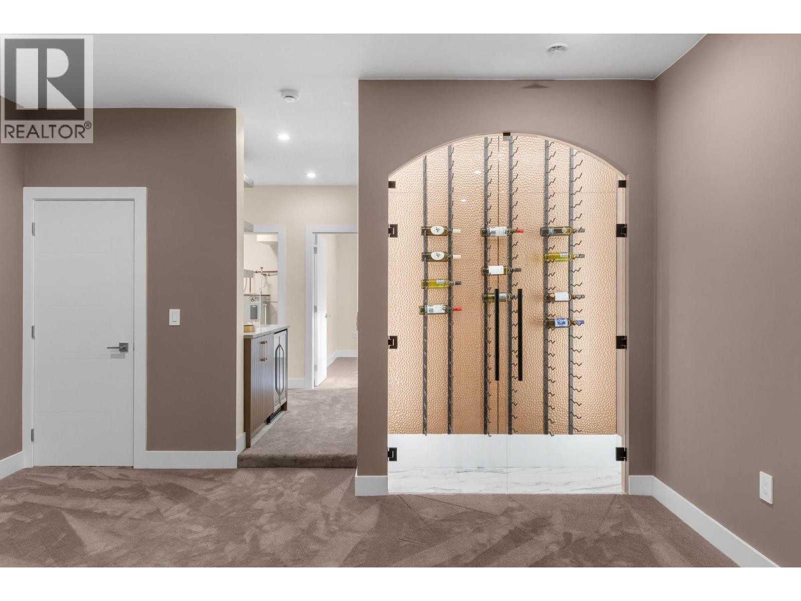 












361 E 22ND STREET

,
North Vancouver,




British Columbia
V7L3C8

