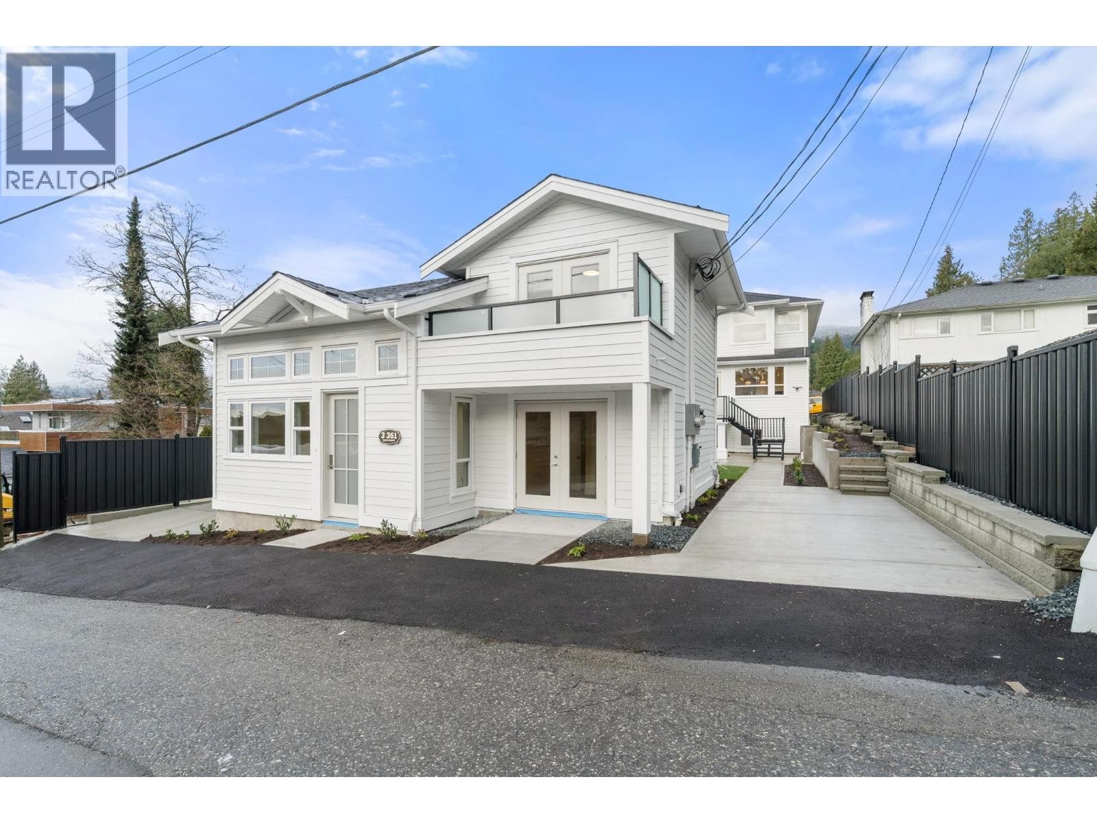












361 E 22ND STREET

,
North Vancouver,




British Columbia
V7L3C8

