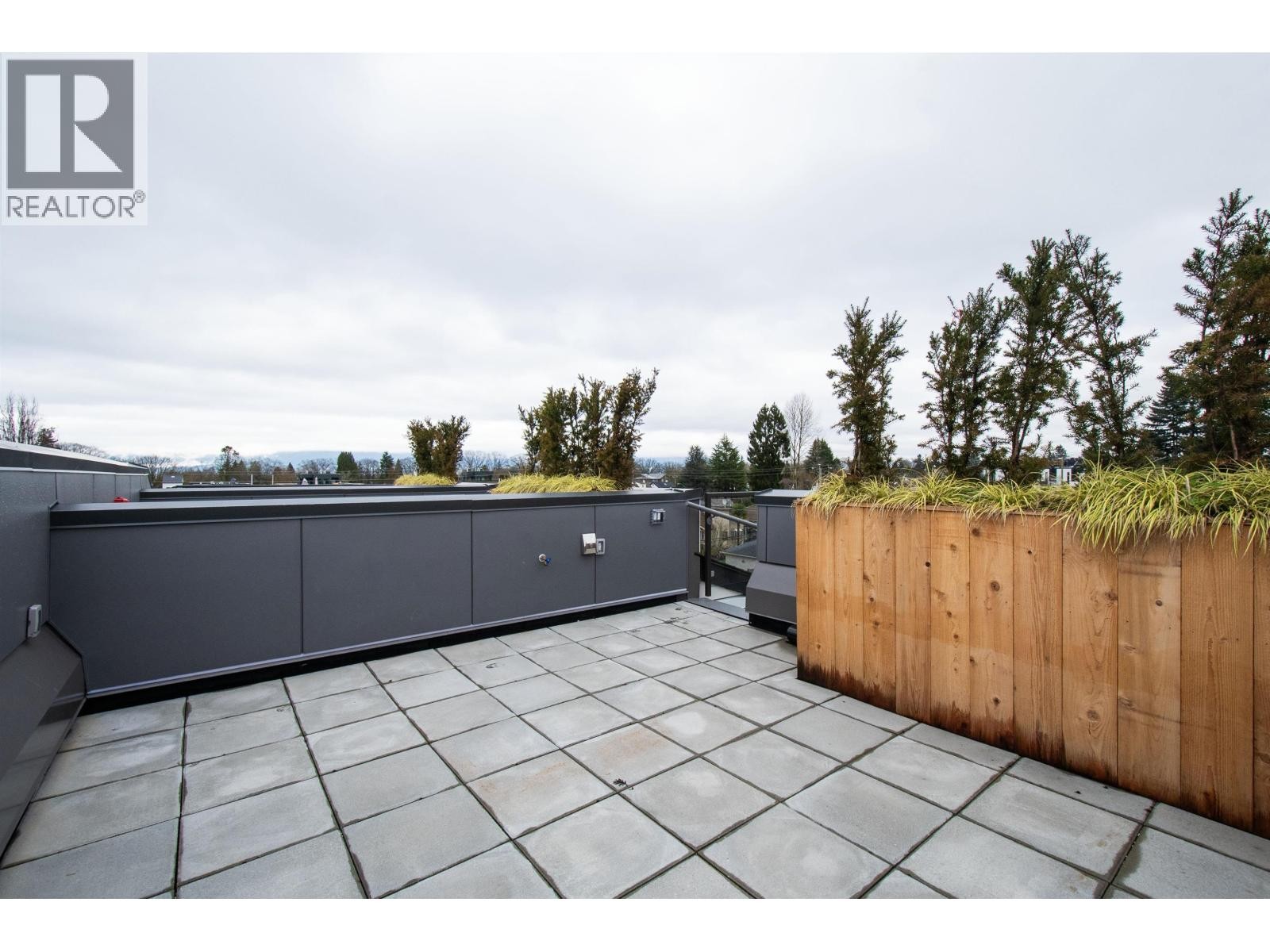 












4170 COLUMBIA STREET

,
Vancouver,




British Columbia
V5Y2J6

