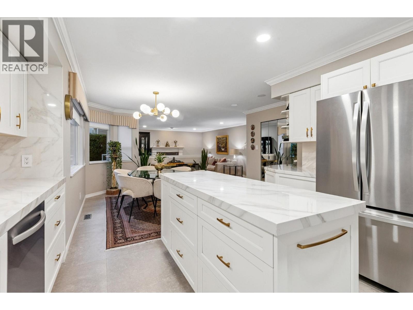 












5707 NANCY GREENE WAY

,
North Vancouver,




British Columbia
V7R4W3

