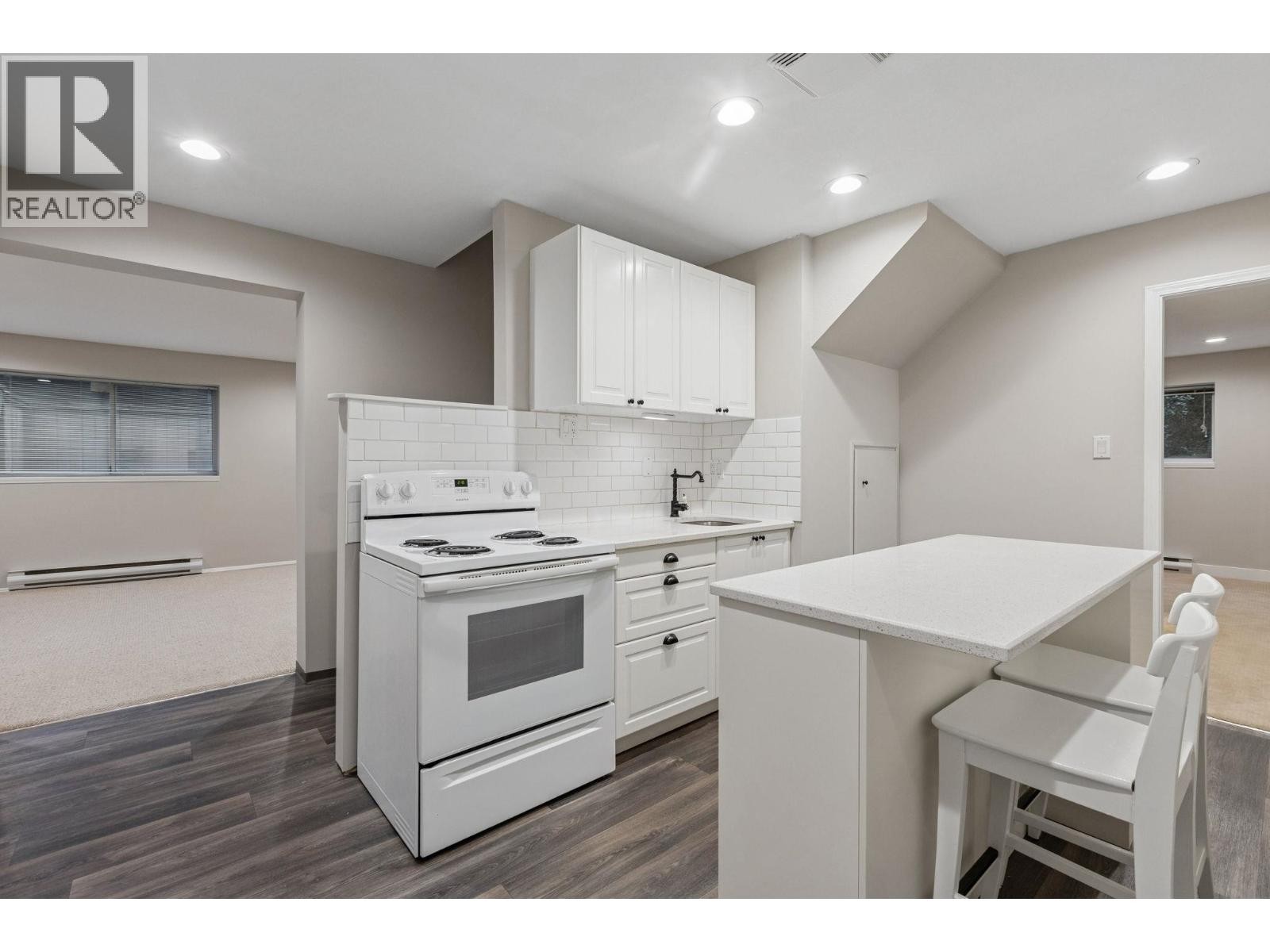 












5707 NANCY GREENE WAY

,
North Vancouver,




British Columbia
V7R4W3

