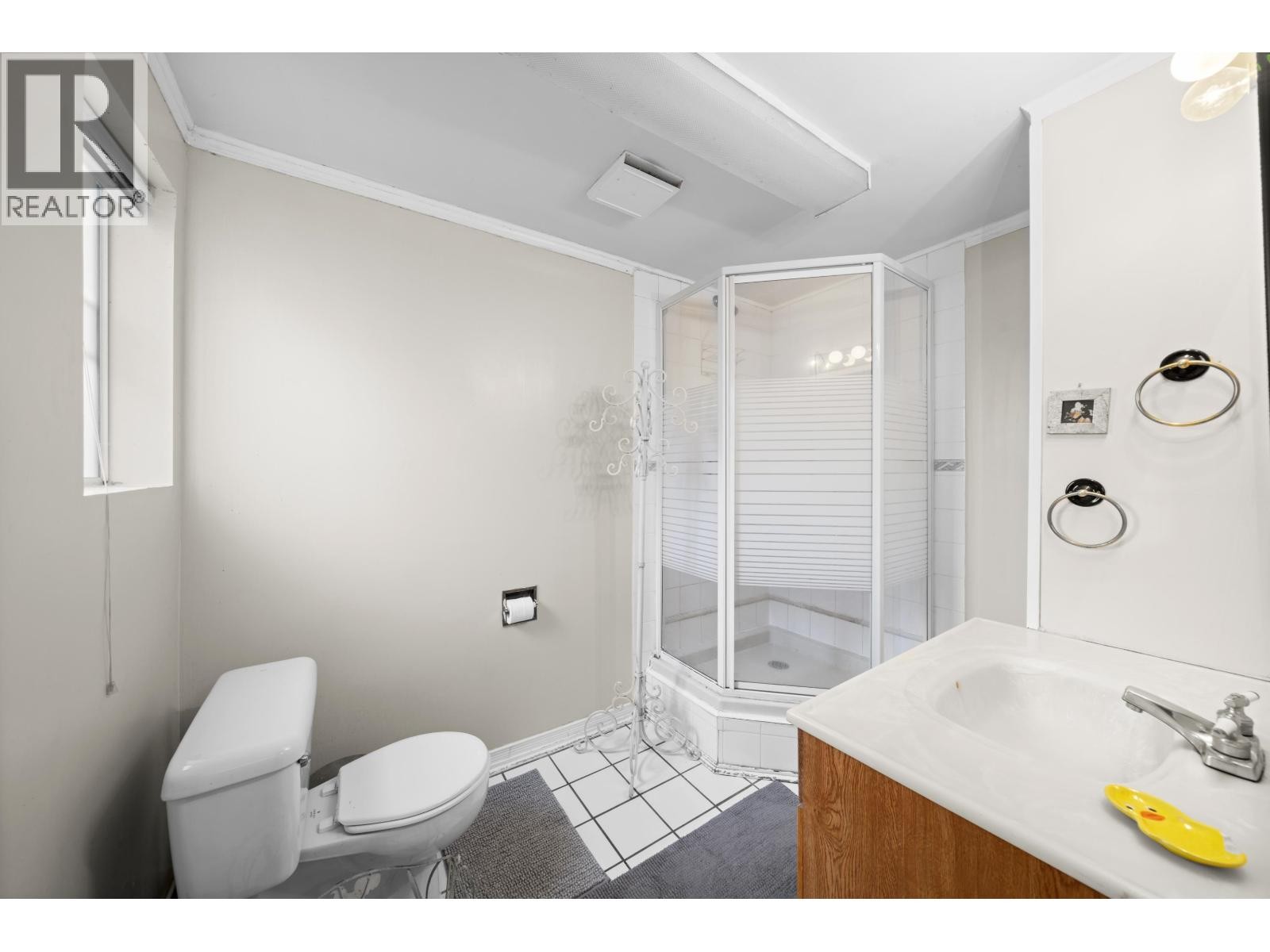 












545 SKEENA STREET

,
Vancouver,




British Columbia
V5K4P1

