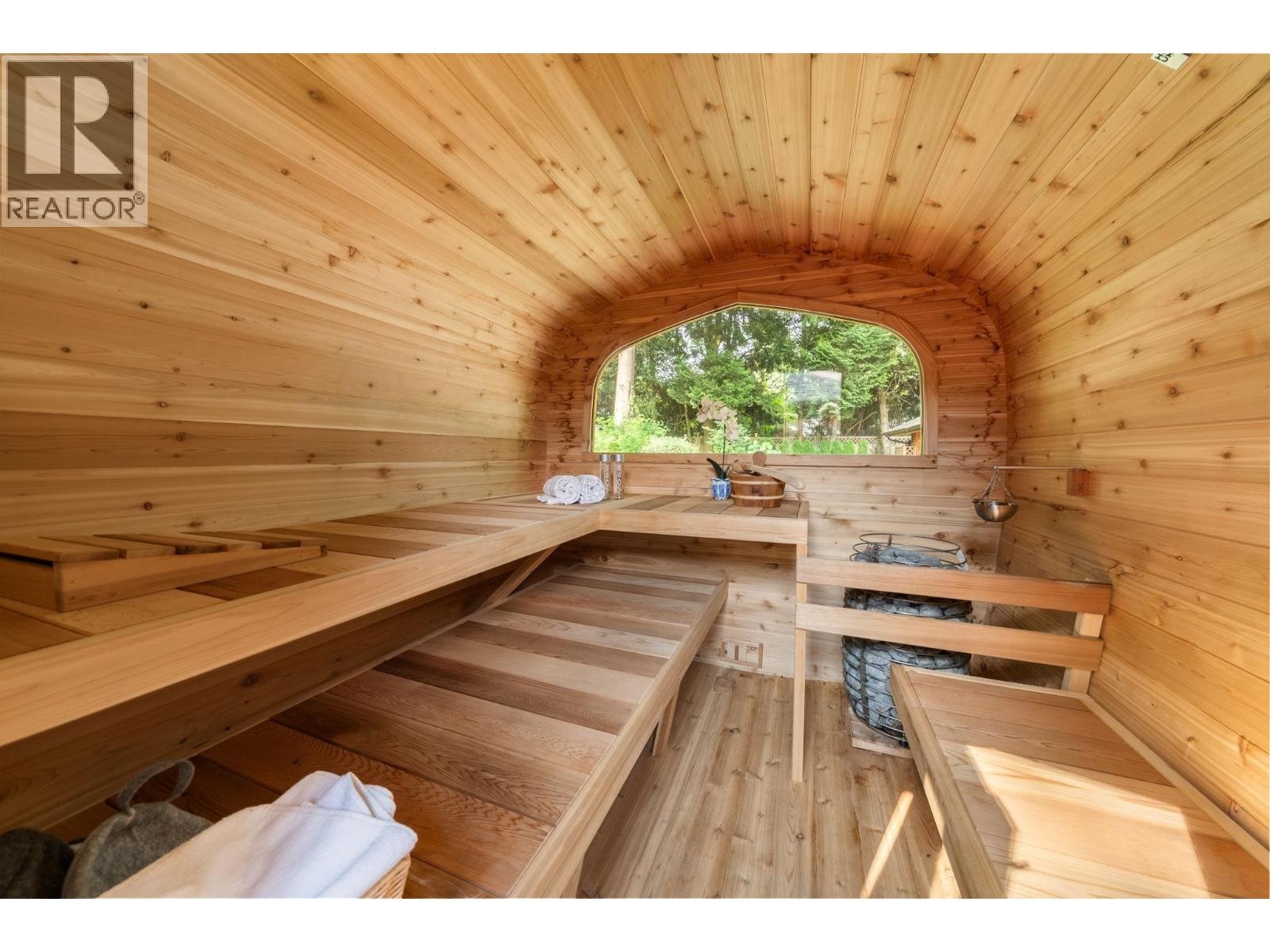 












2540 BOSWELL AVENUE

,
North Vancouver,




British Columbia
V7H1L7

