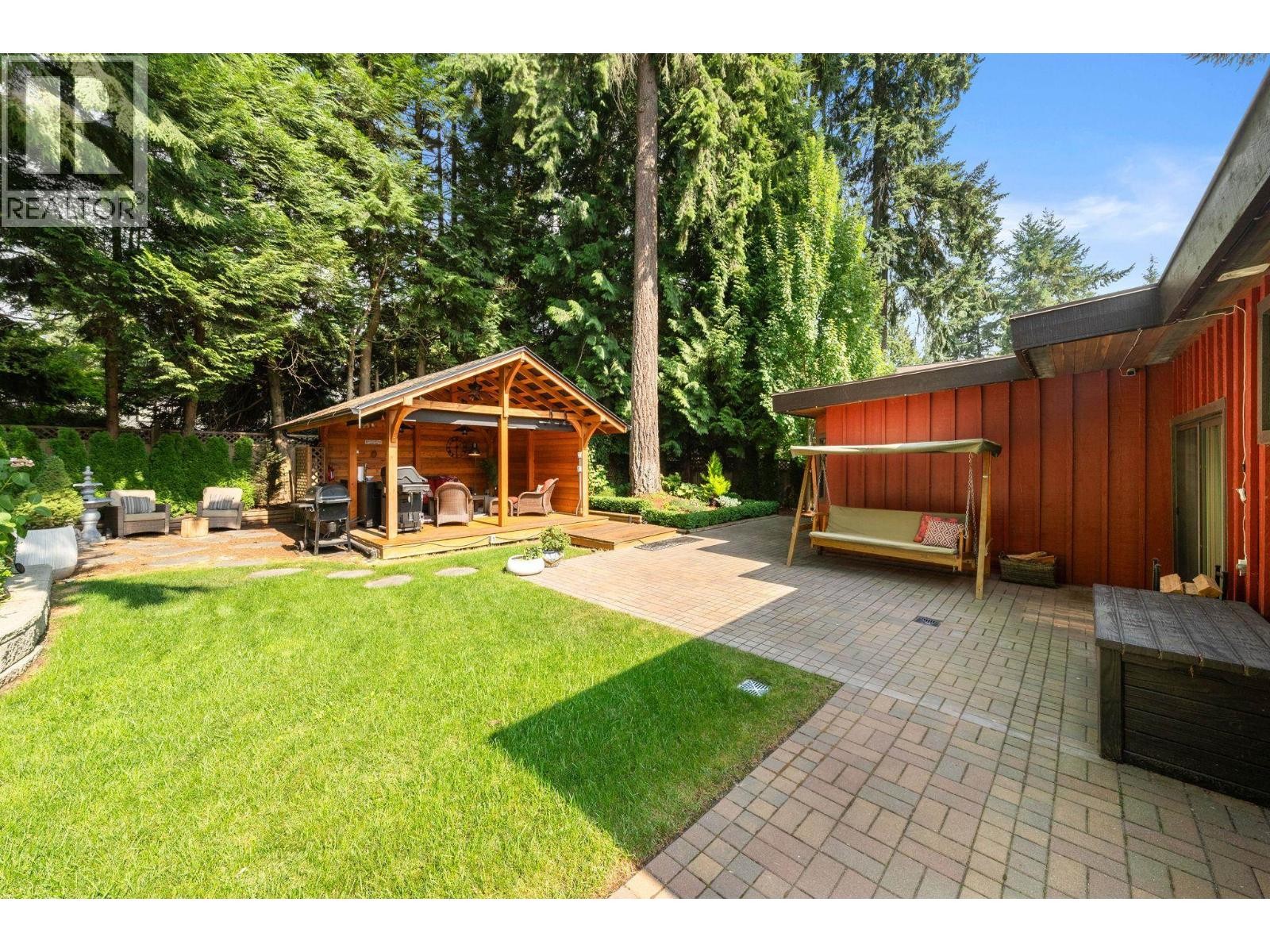 












2540 BOSWELL AVENUE

,
North Vancouver,




British Columbia
V7H1L7

