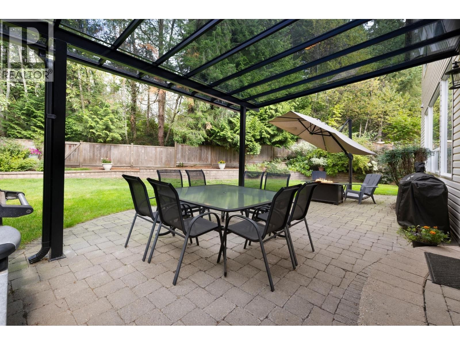 












118 CHESTNUT COURT

,
Port Moody,




British Columbia
V3H5G4

