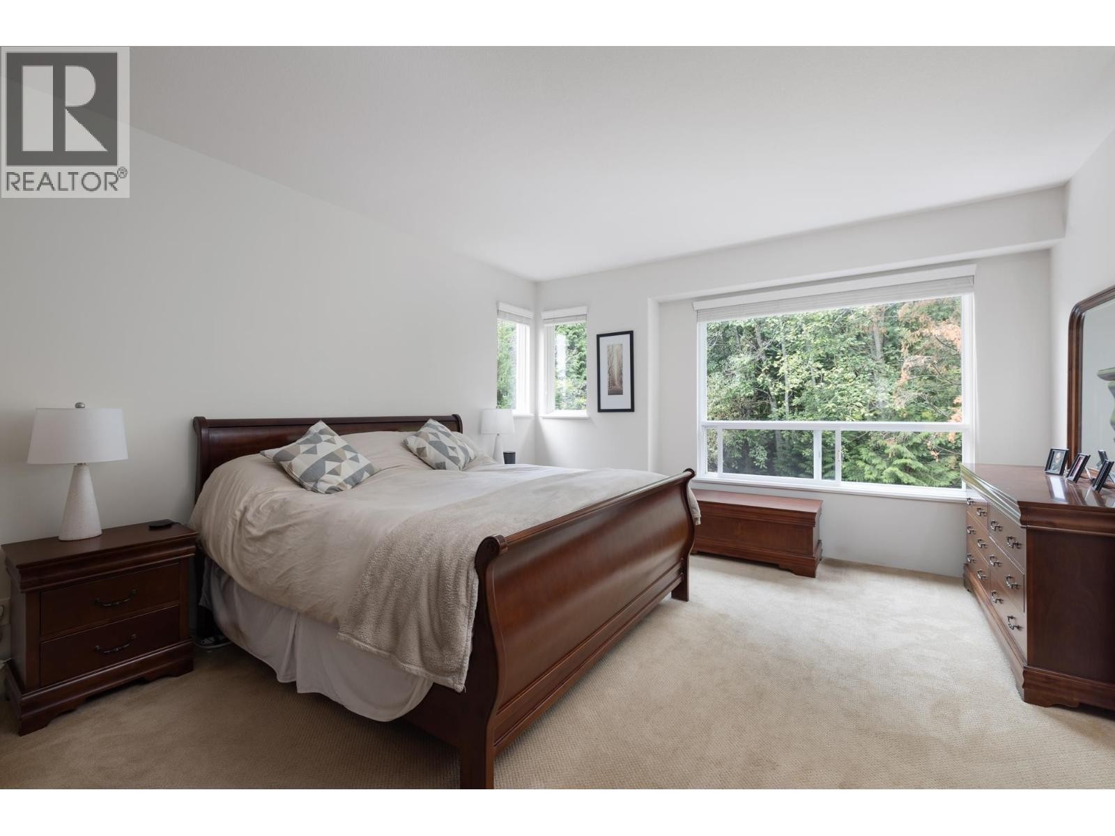 












118 CHESTNUT COURT

,
Port Moody,




British Columbia
V3H5G4

